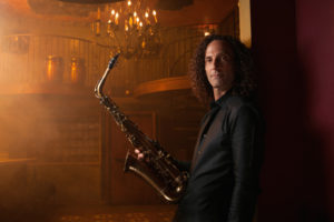 Read more about the article Kenny G Surprises Passengers on a Delta Flight